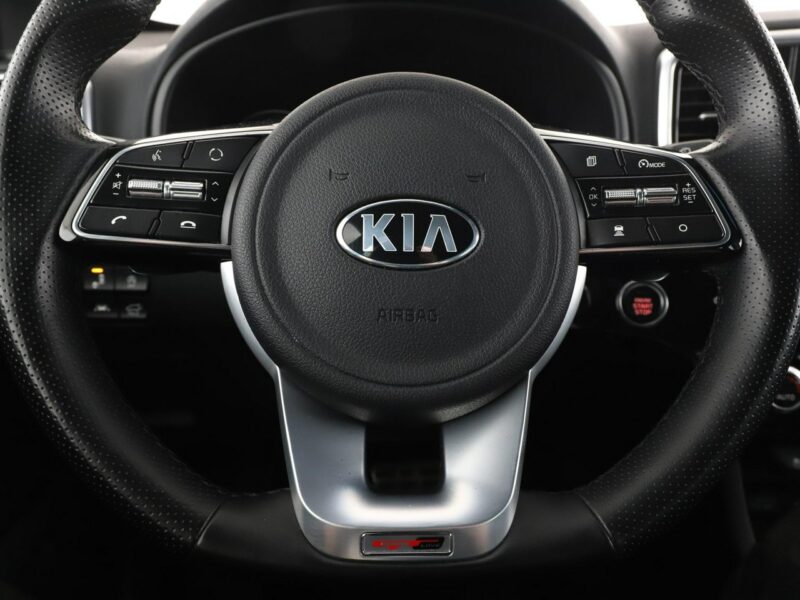 Kia Sportage lift 4x4 automat skóra full LED navi JBL grzane fotele i kanapa kamera IV (2016-2021)