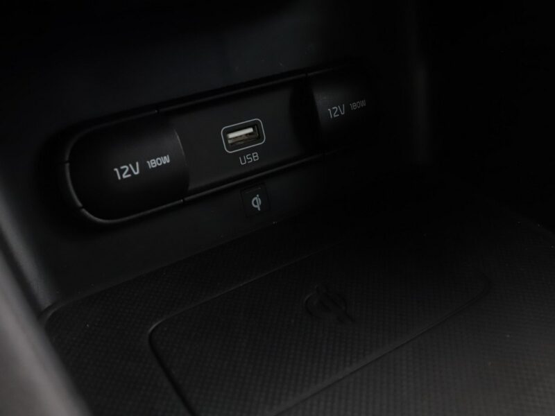 Kia Sportage lift 4x4 automat skóra full LED navi JBL grzane fotele i kanapa kamera IV (2016-2021)