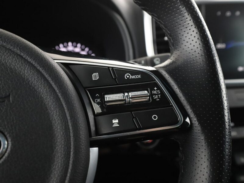 Kia Sportage lift 4x4 automat skóra full LED navi JBL grzane fotele i kanapa kamera IV (2016-2021)
