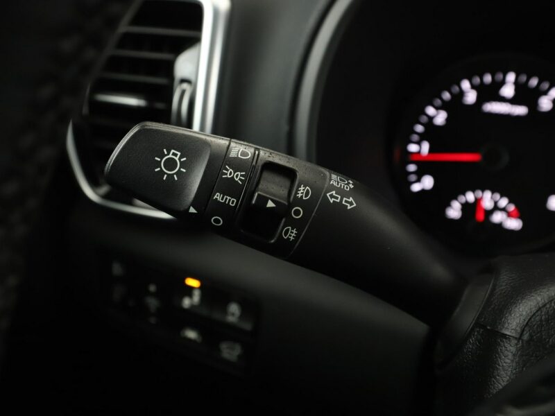 Kia Sportage lift 4x4 automat skóra full LED navi JBL grzane fotele i kanapa kamera IV (2016-2021)