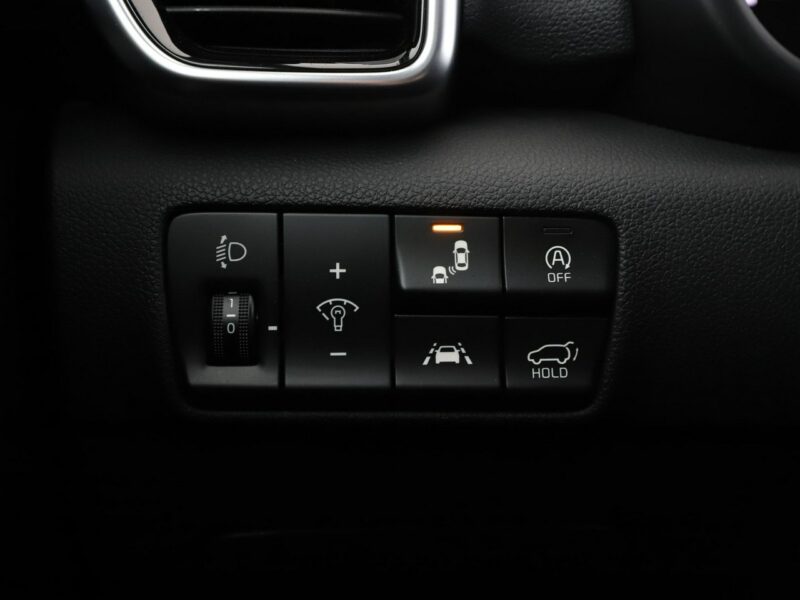 Kia Sportage lift 4x4 automat skóra full LED navi JBL grzane fotele i kanapa kamera IV (2016-2021)