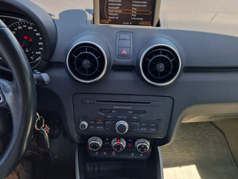 Audi A1 1.2 Benzyna 86 KM, Klimatyzacja, Alufelgi, Bluetooth, Isofix, Nawi 8X (2010-)