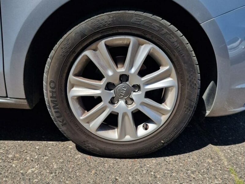 Audi A1 1.2 Benzyna 86 KM, Klimatyzacja, Alufelgi, Bluetooth, Isofix, Nawi 8X (2010-)
