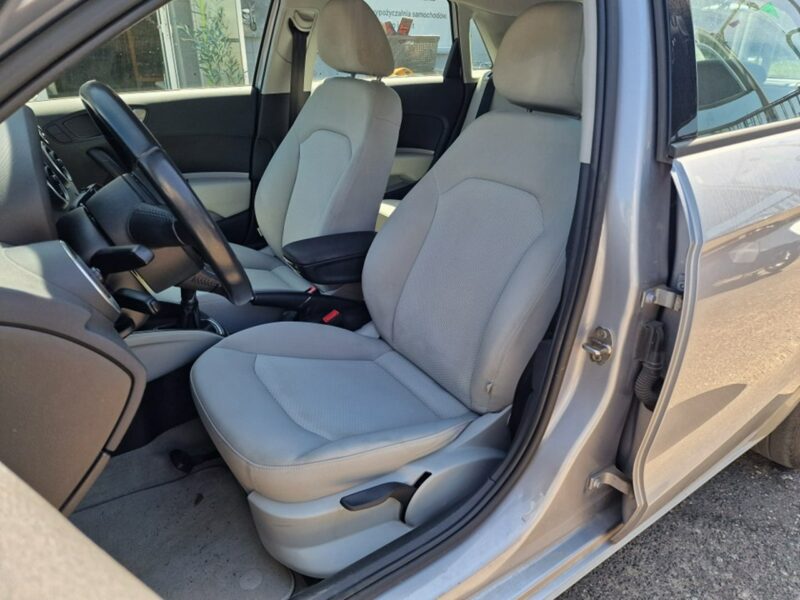 Audi A1 1.2 Benzyna 86 KM, Klimatyzacja, Alufelgi, Bluetooth, Isofix, Nawi 8X (2010-)