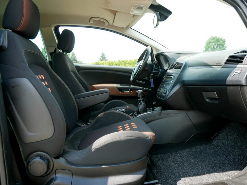 Fiat Grande Punto 1.4 16V 95KM Sport -3 Drzwi -2xKlimatr -Zobacz
