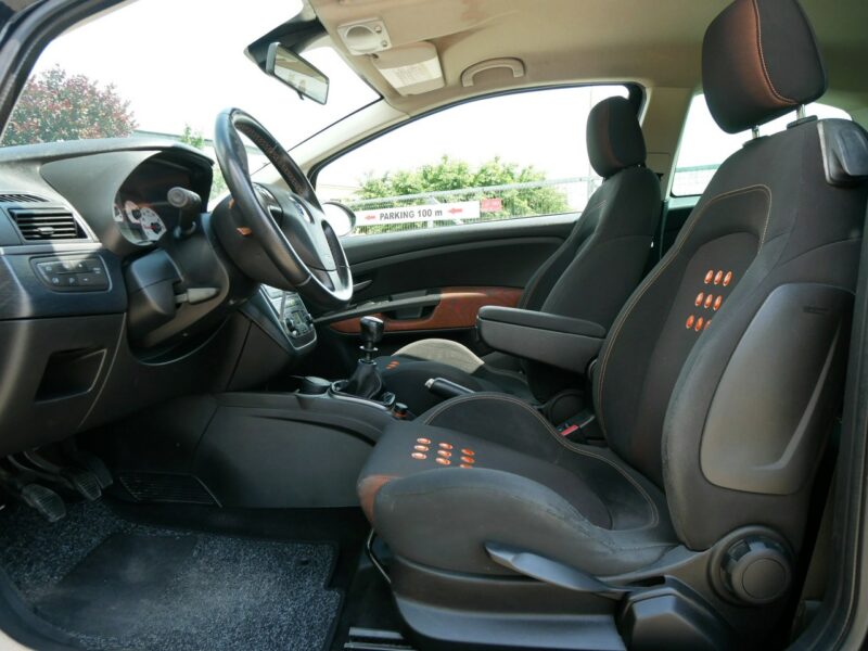 Fiat Grande Punto 1.4 16V 95KM Sport -3 Drzwi -2xKlimatr -Zobacz