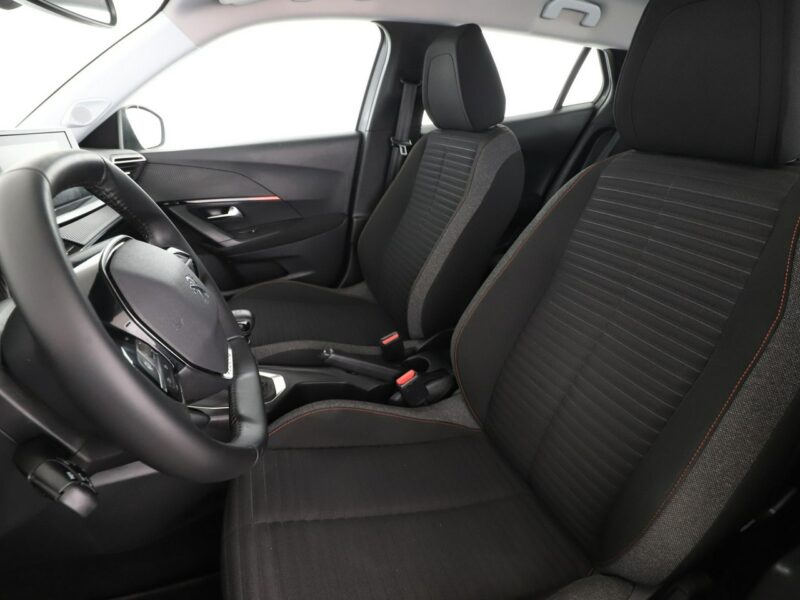 Peugeot 2008 navi kamera tempomat Bluetooth LED II (2019-)