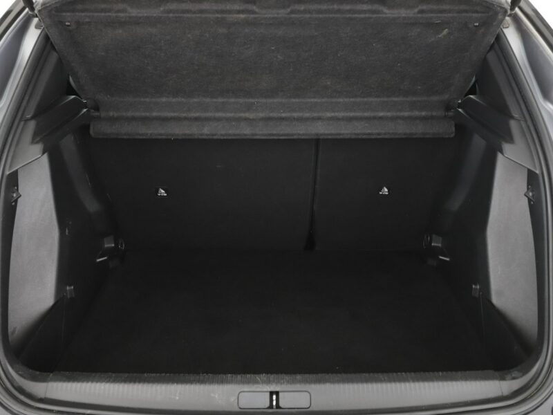 Peugeot 2008 navi kamera tempomat Bluetooth LED II (2019-)
