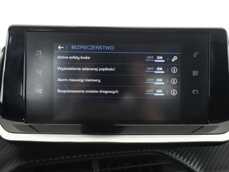 Peugeot 2008 navi kamera tempomat Bluetooth LED II (2019-)