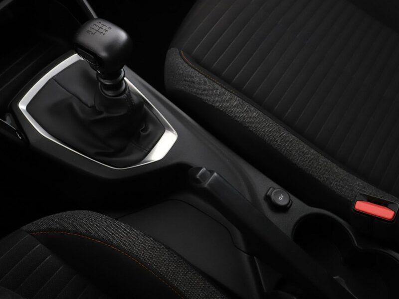 Peugeot 2008 navi kamera tempomat Bluetooth LED II (2019-)