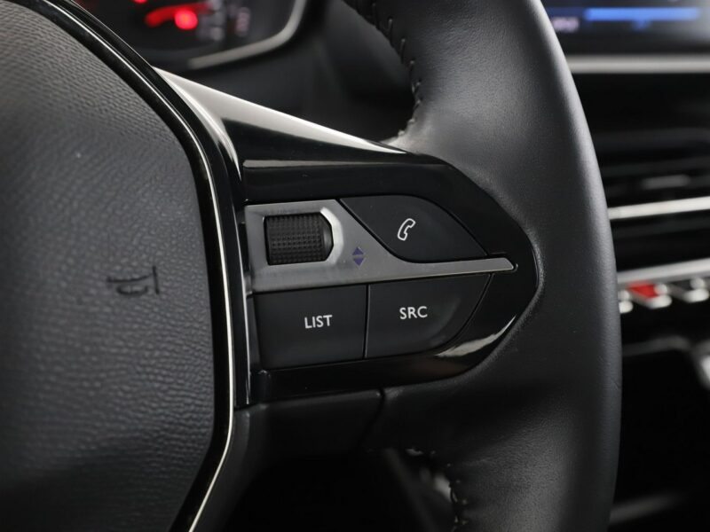 Peugeot 2008 navi kamera tempomat Bluetooth LED II (2019-)