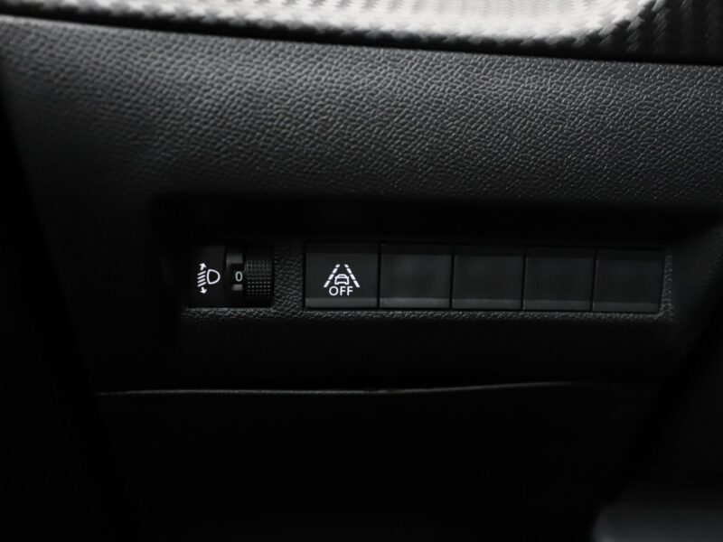 Peugeot 2008 navi kamera tempomat Bluetooth LED II (2019-)