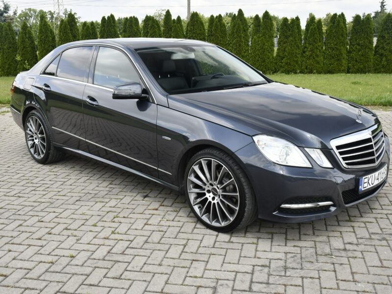Mercedes E 200 2,2cdi Serwis.Klimatr 2 str.DVD.Skóry.Kam.Cof.Asystent Parkowania.Ledy W212 (2009-)