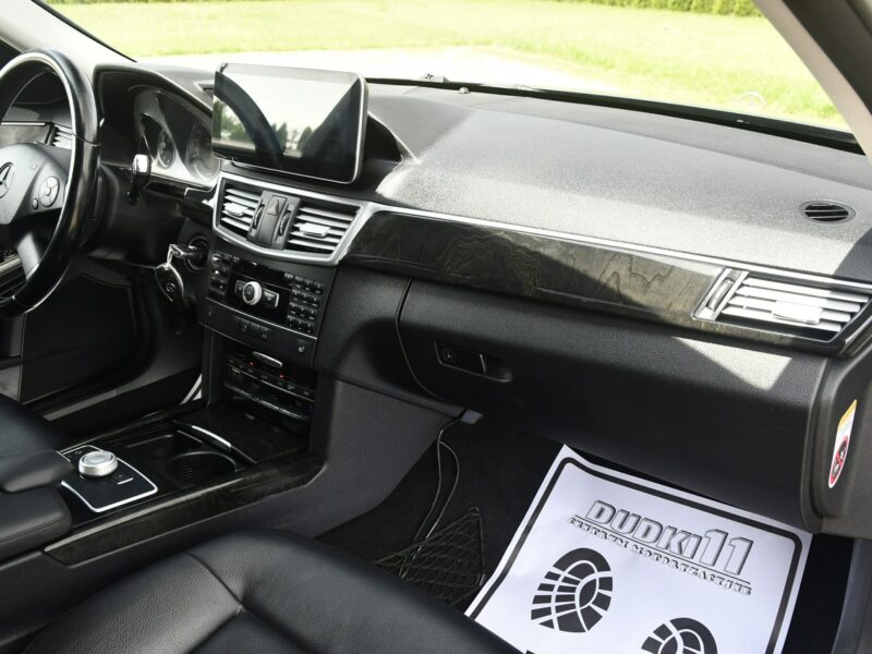 Mercedes E 200 2,2cdi Serwis.Klimatr 2 str.DVD.Skóry.Kam.Cof.Asystent Parkowania.Ledy W212 (2009-)