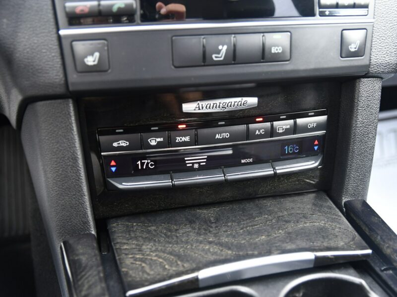 Mercedes E 200 2,2cdi Serwis.Klimatr 2 str.DVD.Skóry.Kam.Cof.Asystent Parkowania.Ledy W212 (2009-)