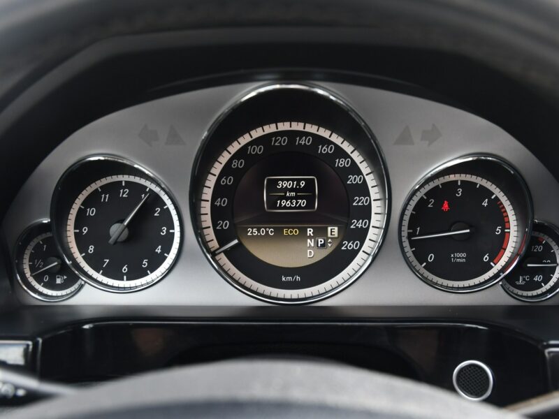 Mercedes E 200 2,2cdi Serwis.Klimatr 2 str.DVD.Skóry.Kam.Cof.Asystent Parkowania.Ledy W212 (2009-)