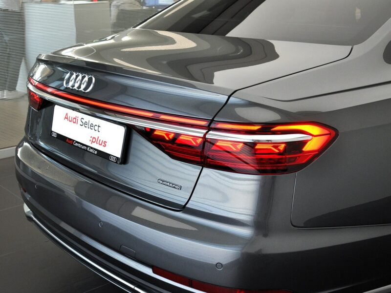 Audi A8 60TFSIe Quattro LONG DigitalLed B&O Kamery360 OśSkrętna TempomatACC TV D5 (2017-)