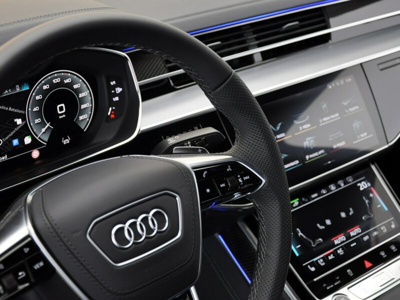 Audi A8 60TFSIe Quattro LONG DigitalLed B&O Kamery360 OśSkrętna TempomatACC TV D5 (2017-)