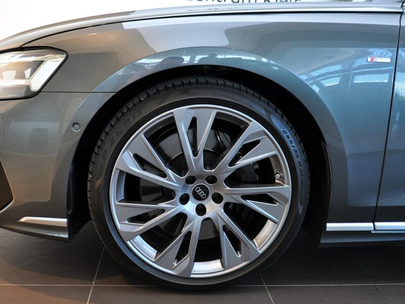 Audi A8 60TFSIe Quattro LONG DigitalLed B&O Kamery360 OśSkrętna TempomatACC TV D5 (2017-)