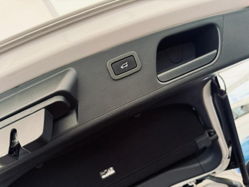 Jaguar F-PACE 2.0 D* 180 KM* AUTOMAT* 4x4* PANORAMA DACH* Zarejestrowany*