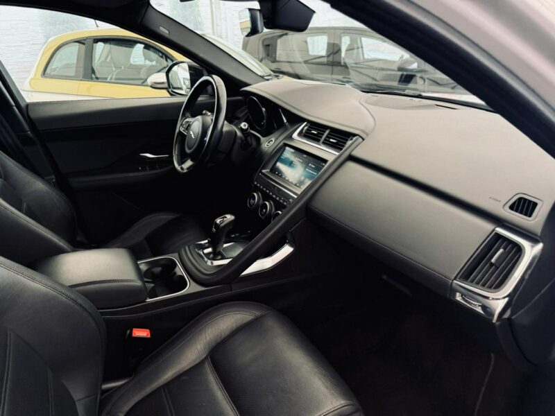 Jaguar F-PACE 2.0 D* 180 KM* AUTOMAT* 4x4* PANORAMA DACH* Zarejestrowany*