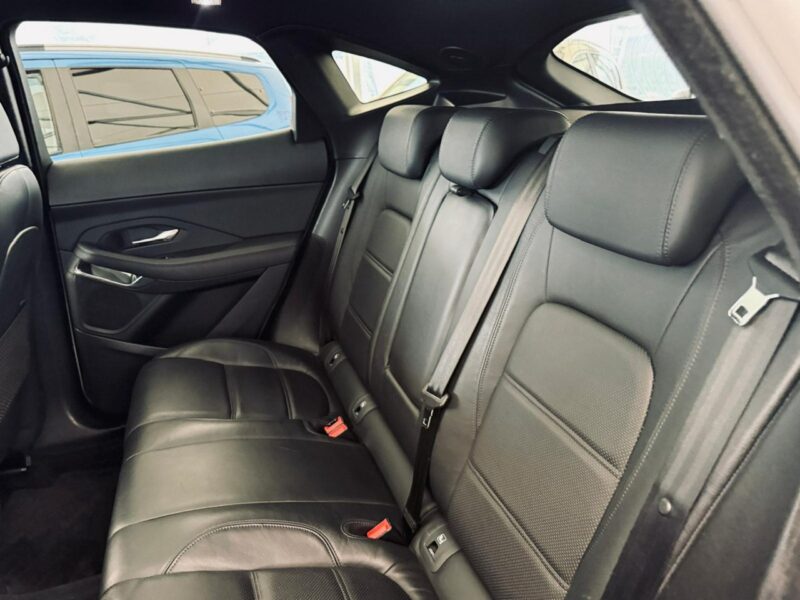 Jaguar F-PACE 2.0 D* 180 KM* AUTOMAT* 4x4* PANORAMA DACH* Zarejestrowany*