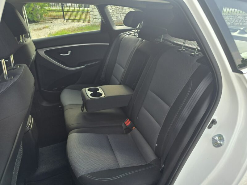 Hyundai i30 1.6 CRDi 136KM # Duża Navi # Climatronic # Kamera # Super Stan !!! II (2012 - 2016)