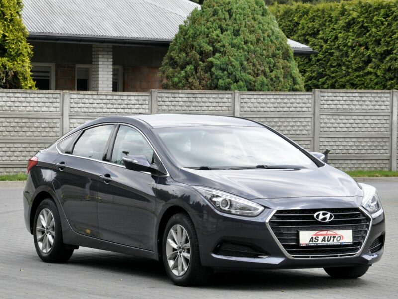 Hyundai i40 1.7CRDi(116KM)Style/Led/Serwisowany/Alu/Pod fotele/Niski przebieg