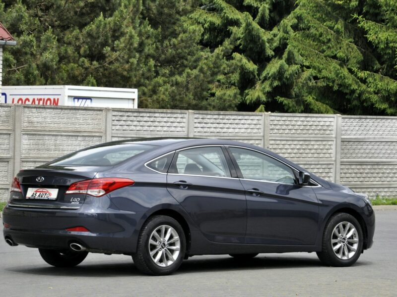 Hyundai i40 1.7CRDi(116KM)Style/Led/Serwisowany/Alu/Pod fotele/Niski przebieg