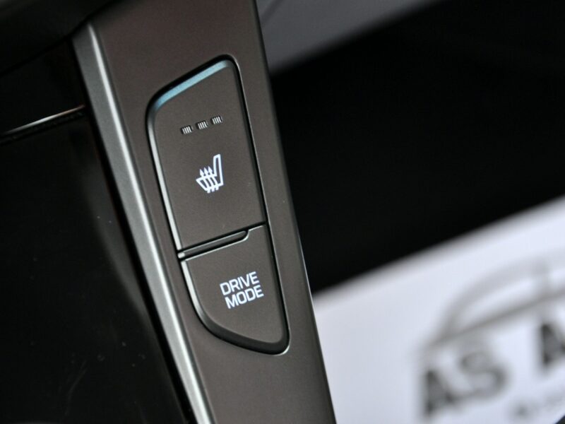 Hyundai i40 1.7CRDi(116KM)Style/Led/Serwisowany/Alu/Pod fotele/Niski przebieg