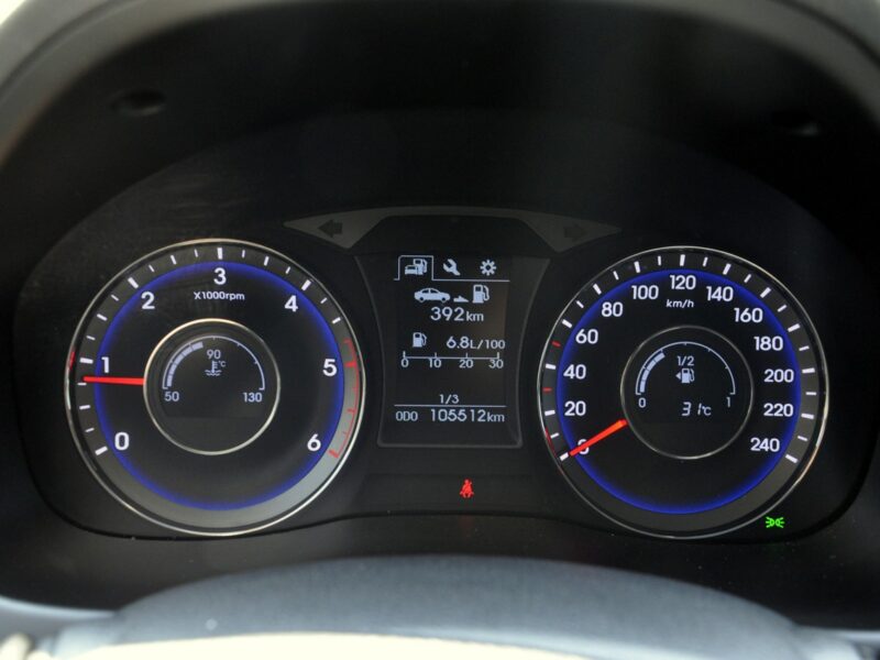 Hyundai i40 1.7CRDi(116KM)Style/Led/Serwisowany/Alu/Pod fotele/Niski przebieg