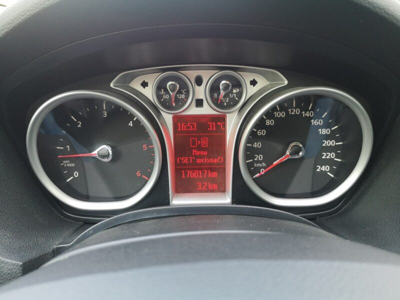 Ford Kuga 2.0 TDCI 163KM Klimatr 4 x 4 Nawi Tempomat Panorama ALU Kamera Serwis I (2008-2012)