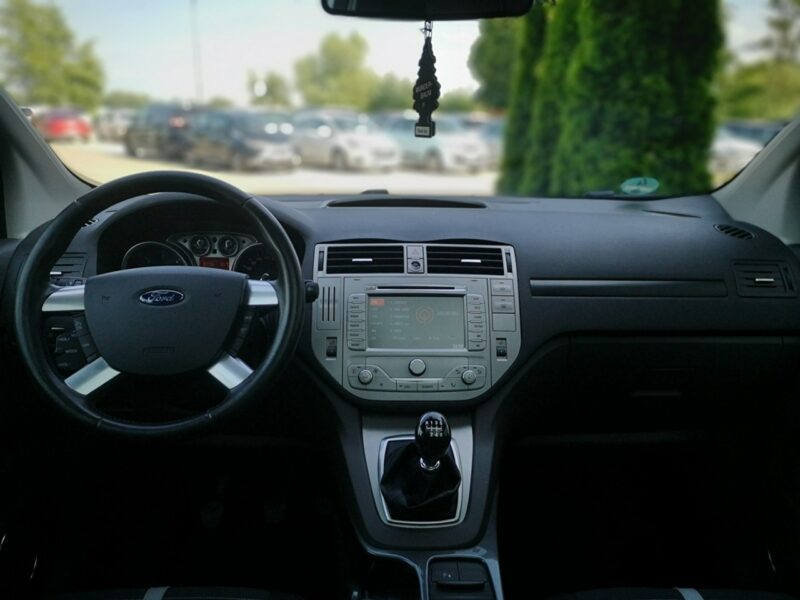 Ford Kuga 2.0 TDCI 163KM Klimatr 4 x 4 Nawi Tempomat Panorama ALU Kamera Serwis I (2008-2012)