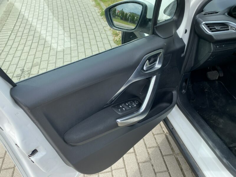 Peugeot 2008 Automat, kamera, po wymianie rozrządu i hamulców,nawigacja,klimatronik I (2013-2019)