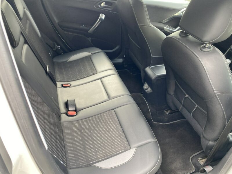 Peugeot 2008 Automat, kamera, po wymianie rozrządu i hamulców,nawigacja,klimatronik I (2013-2019)