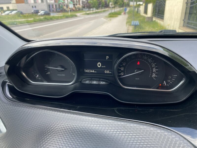 Peugeot 2008 Automat, kamera, po wymianie rozrządu i hamulców,nawigacja,klimatronik I (2013-2019)