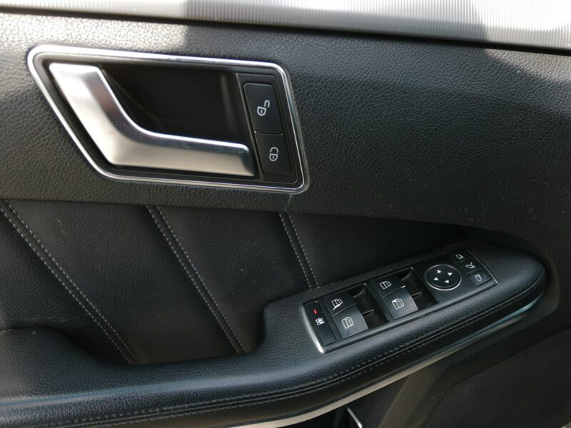 Mercedes E 300 2.0 BTec 204KM [Eu5] Sedan Hybrid -Automat -Skóra -Navi -Full LED W212 (2009-)