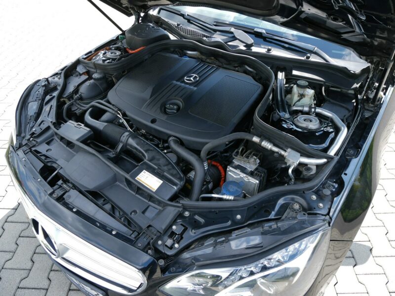 Mercedes E 300 2.0 BTec 204KM [Eu5] Sedan Hybrid -Automat -Skóra -Navi -Full LED W212 (2009-)