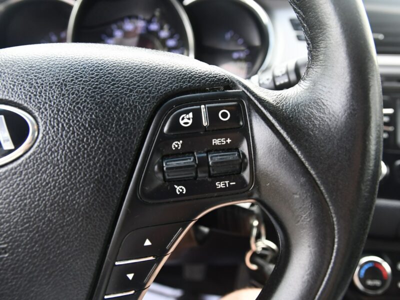 Kia Cee'd 1,6crdi Grzana.Kierow.Podg.Fotele.Tempomat. Ledy.ALu.Parktronic.OKAZJ II (2012-)