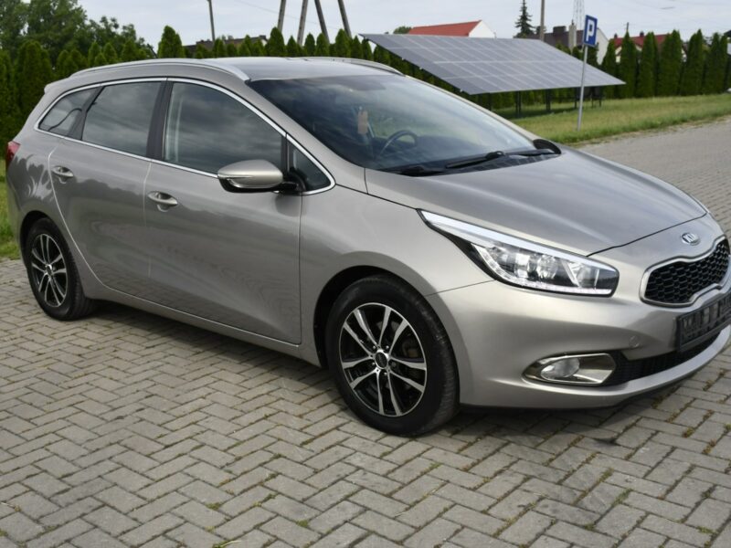 Kia Cee'd 1,6crdi Grzana.Kierow.Podg.Fotele.Tempomat. Ledy.ALu.Parktronic.OKAZJ II (2012-)