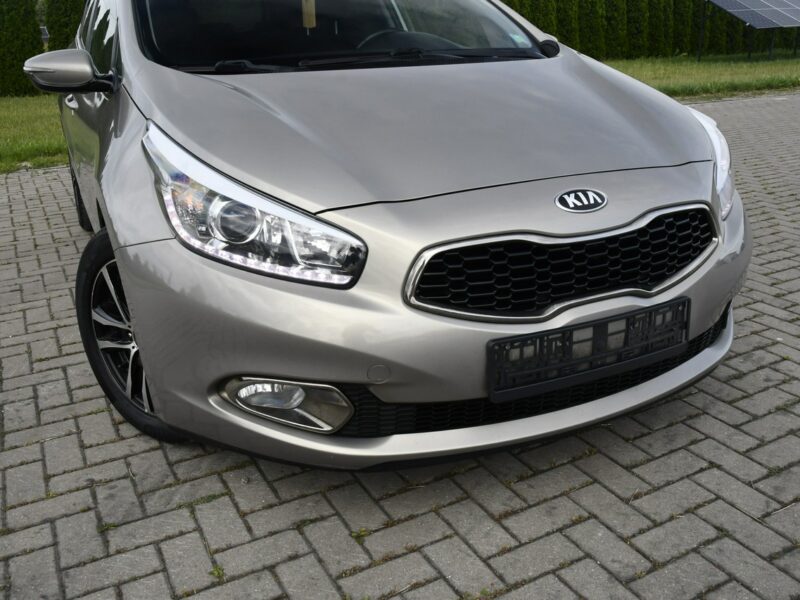 Kia Cee'd 1,6crdi Grzana.Kierow.Podg.Fotele.Tempomat. Ledy.ALu.Parktronic.OKAZJ II (2012-)