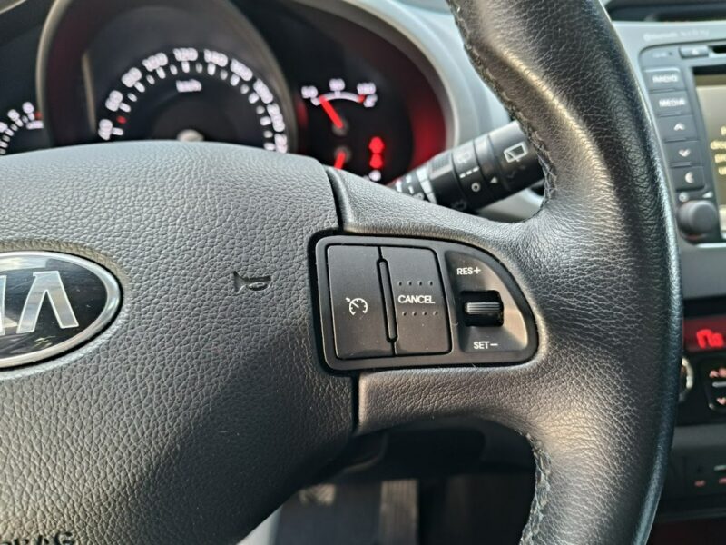 Kia Sportage 1.6 135KM Kamera,Navi, Panorama, Skóra,HandsFree,GrzaneFotele III (2010-2015)