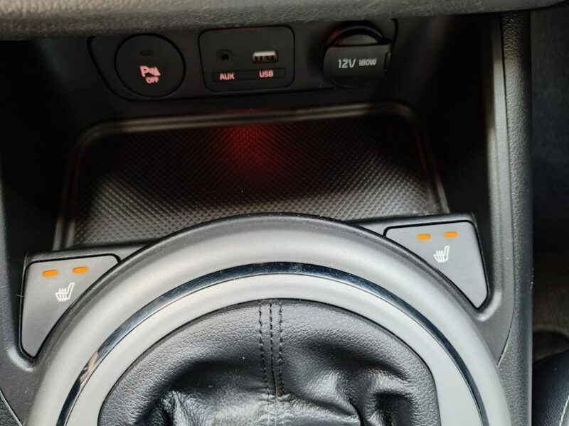 Kia Sportage 1.6 135KM Kamera,Navi, Panorama, Skóra,HandsFree,GrzaneFotele III (2010-2015)