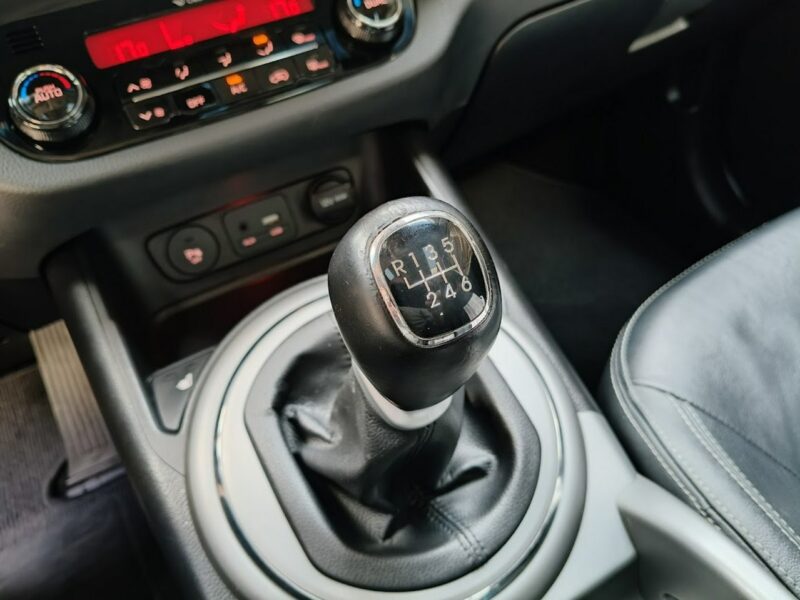 Kia Sportage 1.6 135KM Kamera,Navi, Panorama, Skóra,HandsFree,GrzaneFotele III (2010-2015)