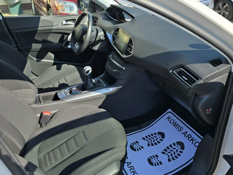 Peugeot 308 Full LED, kamera, asystent T9 (2014-2021)