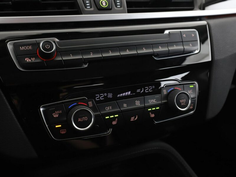 BMW X1 2.0d Automat xDrive Sport Line Klimatronik Tempomat Navi Grzane Fotele II (F48) (2015-)