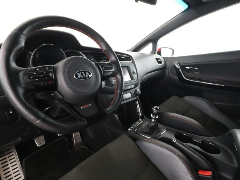 Kia Pro_cee'd navi klima auto grzane fotele kamera i czujniki parkowania