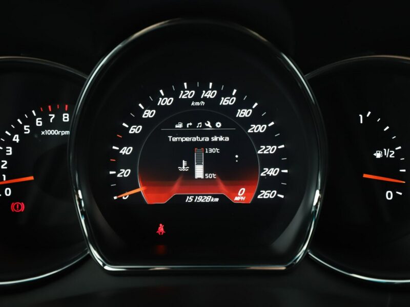 Kia Pro_cee'd navi klima auto grzane fotele kamera i czujniki parkowania