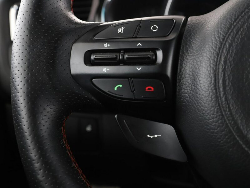 Kia Pro_cee'd navi klima auto grzane fotele kamera i czujniki parkowania