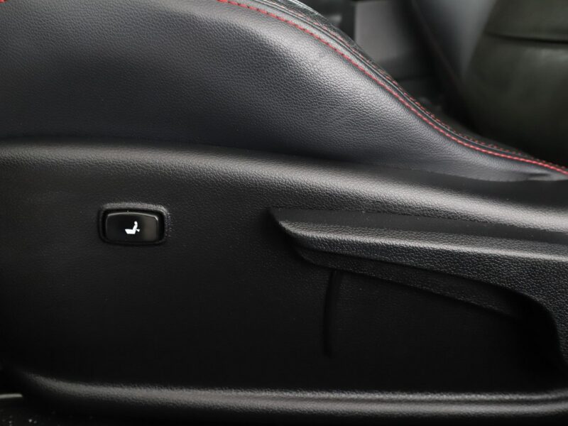 Kia Pro_cee'd navi klima auto grzane fotele kamera i czujniki parkowania